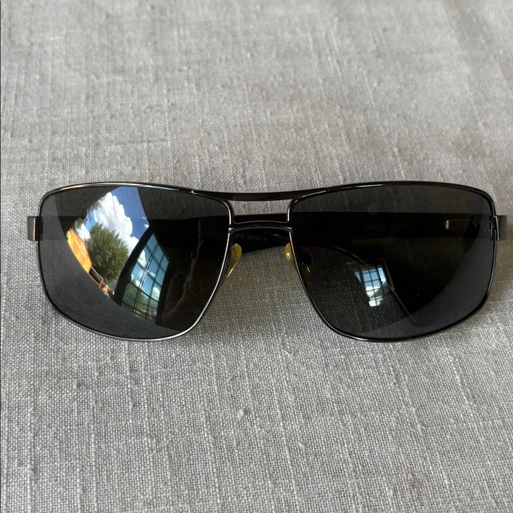 Tropic Winds sleek rectangular